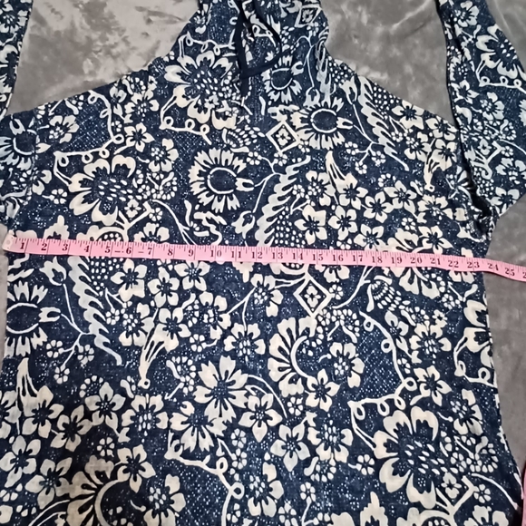 Chaps Women's Medium Blue Floral Pullover Sweatshirt And Turtleneck Style. - Picture 7 of 11